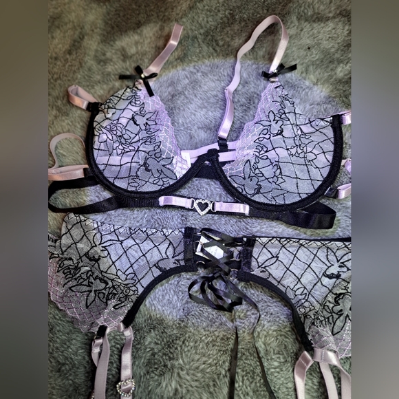 A-D-O-R-A-B-L-E - Picture 4 of 6